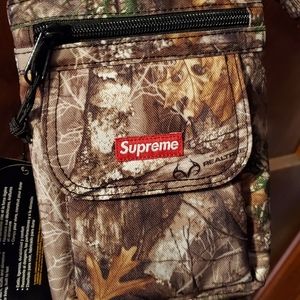 Supreme Shoulder BAG (RealTree Camo)